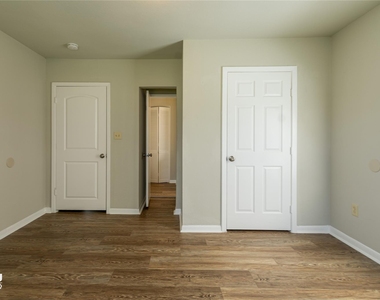 3140 Boyd Avenue - Photo Thumbnail 4