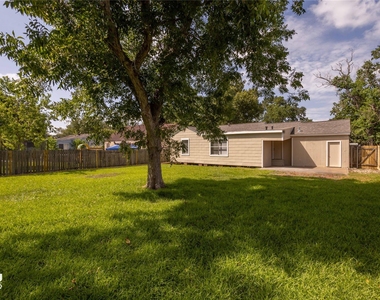 3140 Boyd Avenue - Photo Thumbnail 21