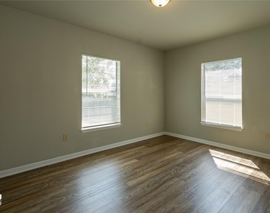 3140 Boyd Avenue - Photo Thumbnail 16