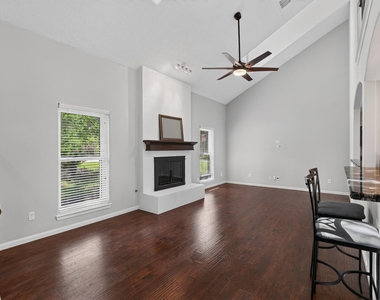 1 N Birchcane Court - Photo Thumbnail 6