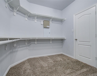 318 Bolton Drive - Photo Thumbnail 27
