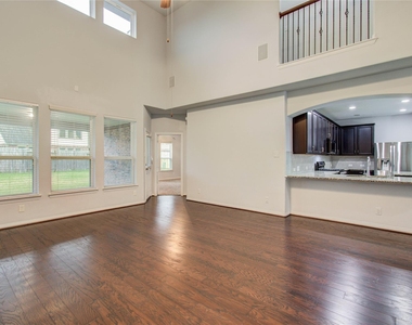 318 Bolton Drive - Photo Thumbnail 17