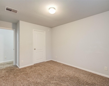 318 Bolton Drive - Photo Thumbnail 41