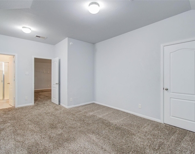 318 Bolton Drive - Photo Thumbnail 33