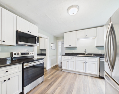 321 Roxbury - Photo Thumbnail 19