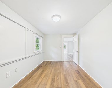 321 Roxbury - Photo Thumbnail 26