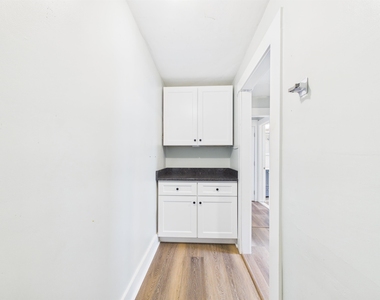 321 Roxbury - Photo Thumbnail 18