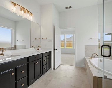 11419 Rocky Desert Hills Lane - Photo Thumbnail 10