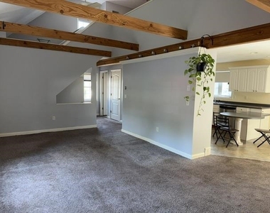 17 Burke - Photo Thumbnail 6