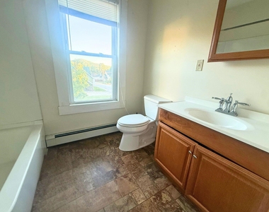 380 Lake - Photo Thumbnail 8