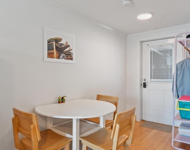 6 Ashworth - Photo Thumbnail 10