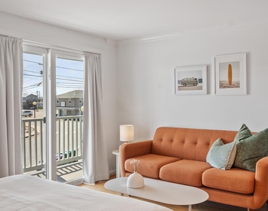 6 Ashworth - Photo Thumbnail 2