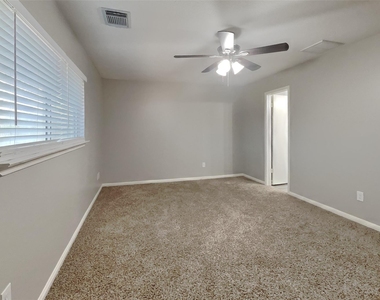 19302 Winding Branch Drive - Photo Thumbnail 8