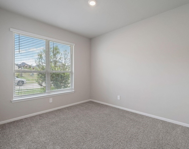 475 Westlake Landing - Photo Thumbnail 20