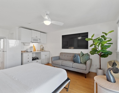 6 Ashworth - Photo Thumbnail 10
