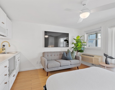 6 Ashworth - Photo Thumbnail 8