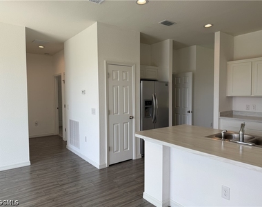 916 Nw 3rd Avenue - Photo Thumbnail 25