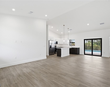 1431 Nw 17th Avenue - Photo Thumbnail 5