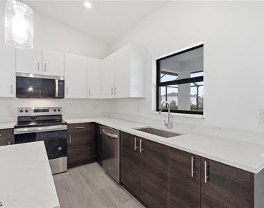 1431 Nw 17th Avenue - Photo Thumbnail 10