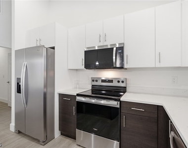 1431 Nw 17th Avenue - Photo Thumbnail 11
