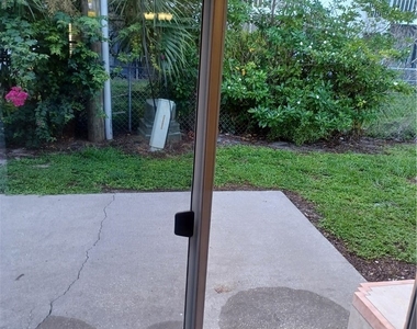4911 York Street - Photo Thumbnail 15