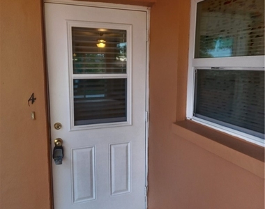 4911 York Street - Photo Thumbnail 2