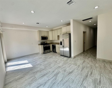 5530 Hirondel St - Photo Thumbnail 5