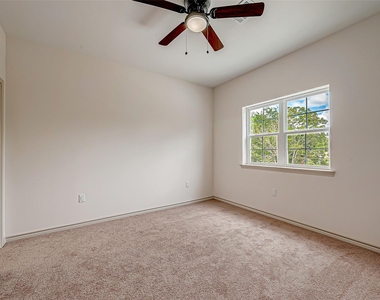 5530 Hirondel St - Photo Thumbnail 17