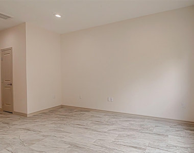 5530 Hirondel St - Photo Thumbnail 10