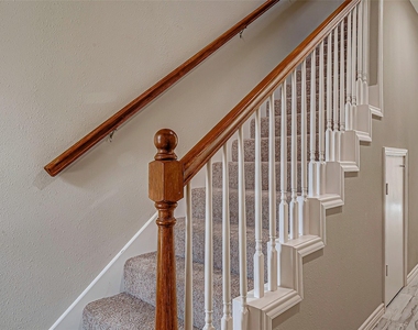 5530 Hirondel St - Photo Thumbnail 3