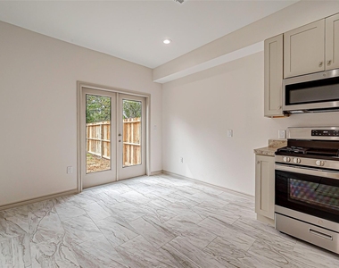5530 Hirondel St - Photo Thumbnail 8