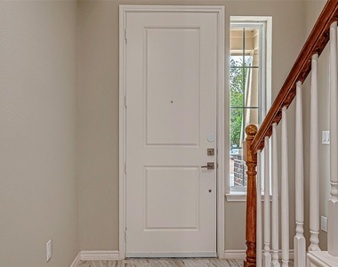 5530 Hirondel St - Photo Thumbnail 2