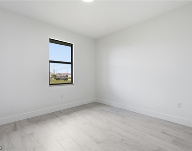 2210 Nw 9th Avenue - Photo Thumbnail 23