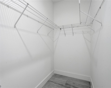 2210 Nw 9th Avenue - Photo Thumbnail 22