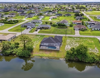 2210 Nw 9th Avenue - Photo Thumbnail 40
