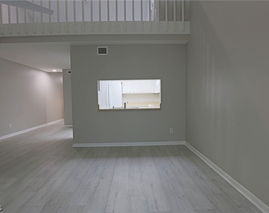 8805 Lateen Lane - Photo Thumbnail 7