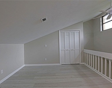 8805 Lateen Lane - Photo Thumbnail 8