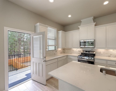 115 Handley Drive - Photo Thumbnail 9