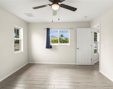 1810 Sw 22nd Terrace - Photo Thumbnail 12