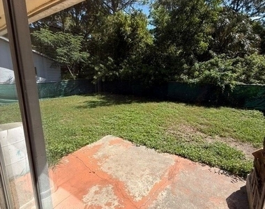 933 Se 24th Avenue - Photo Thumbnail 2