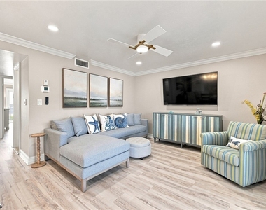25710 Hickory Boulevard - Photo Thumbnail 6