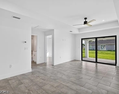4688 Golfview Boulevard - Photo Thumbnail 1