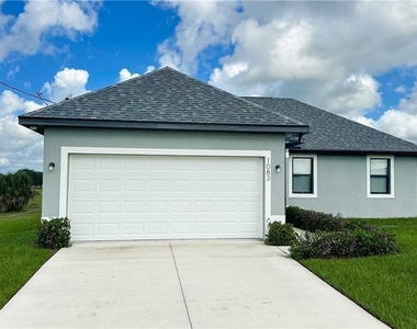 1083 Calico Street - Photo Thumbnail 1