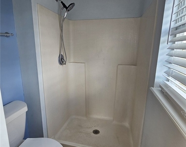 2412 King Avenue N - Photo Thumbnail 12