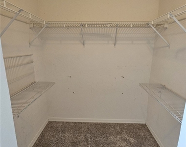 2412 King Avenue N - Photo Thumbnail 10