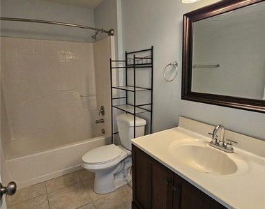 2412 King Avenue N - Photo Thumbnail 16