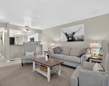 2221 E 5th Street - Photo Thumbnail 2