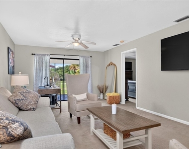 2221 E 5th Street - Photo Thumbnail 9