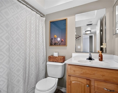 2221 E 5th Street - Photo Thumbnail 21