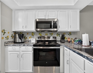 2221 E 5th Street - Photo Thumbnail 3